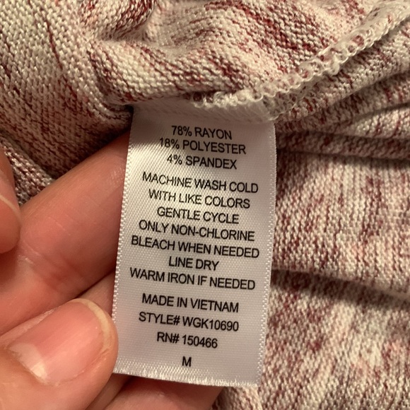 Market & Spruce 3/4 sleeve light sweater. Heathered purple/maroon. Size M. - Picture 9 of 9